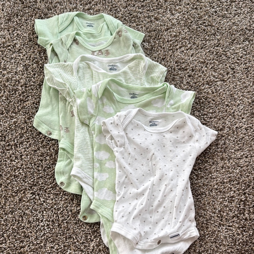 Carter's Lot of 5 Green and White Bodysuits Set